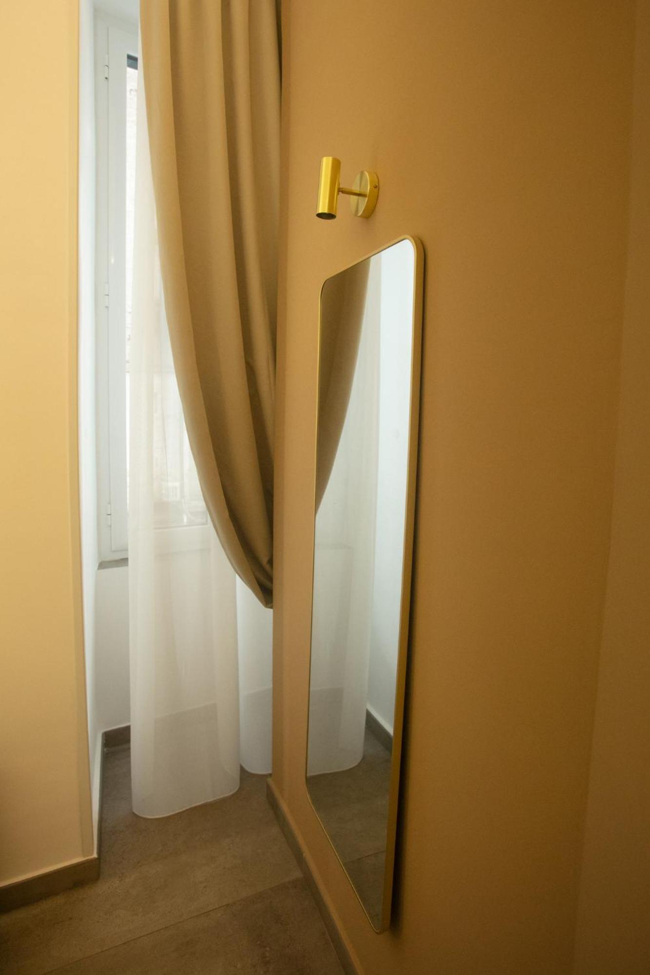 Hotel Pignasecca Domus Napoli Esterno foto