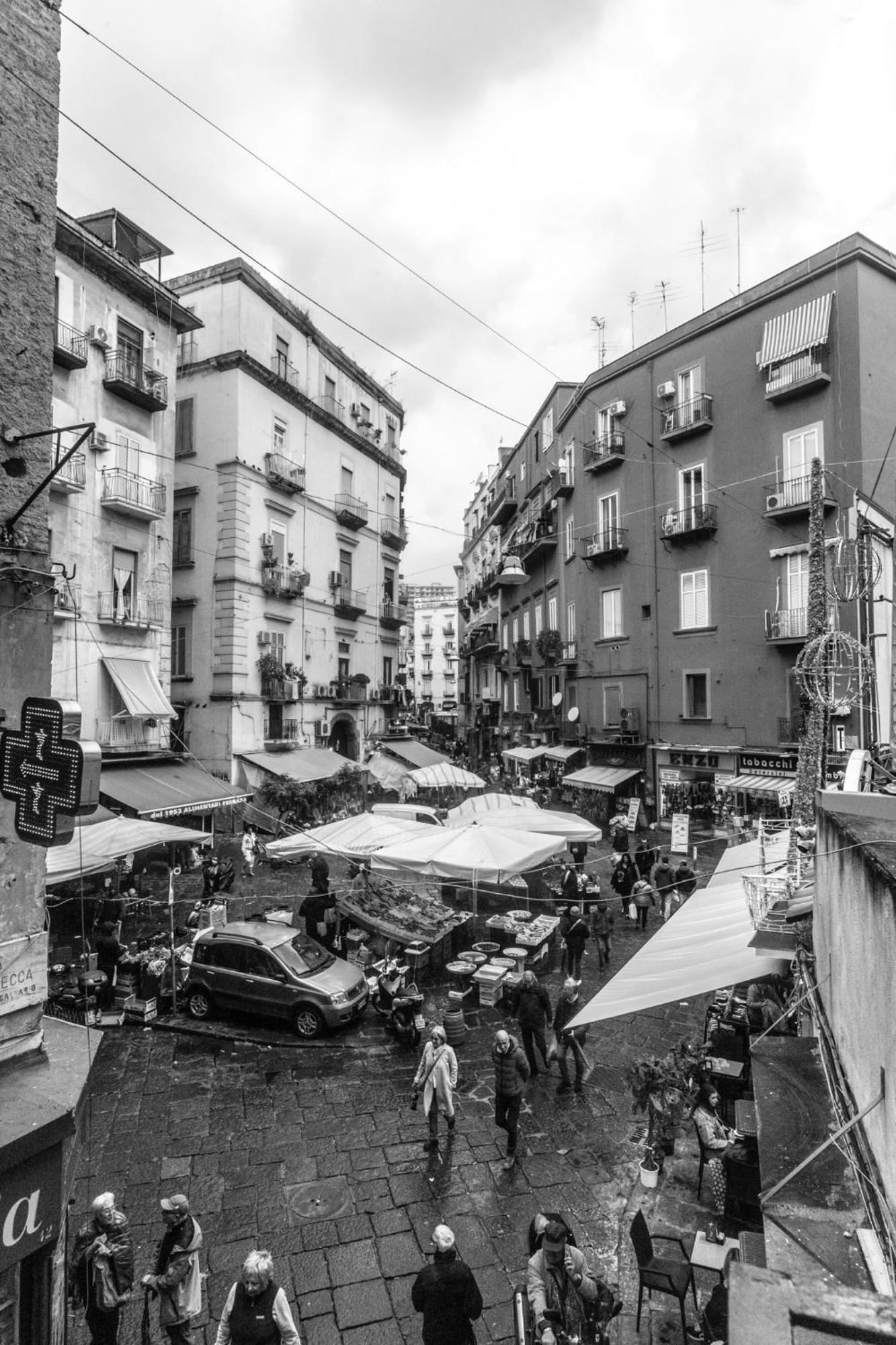 Hotel Pignasecca Domus Napoli Esterno foto